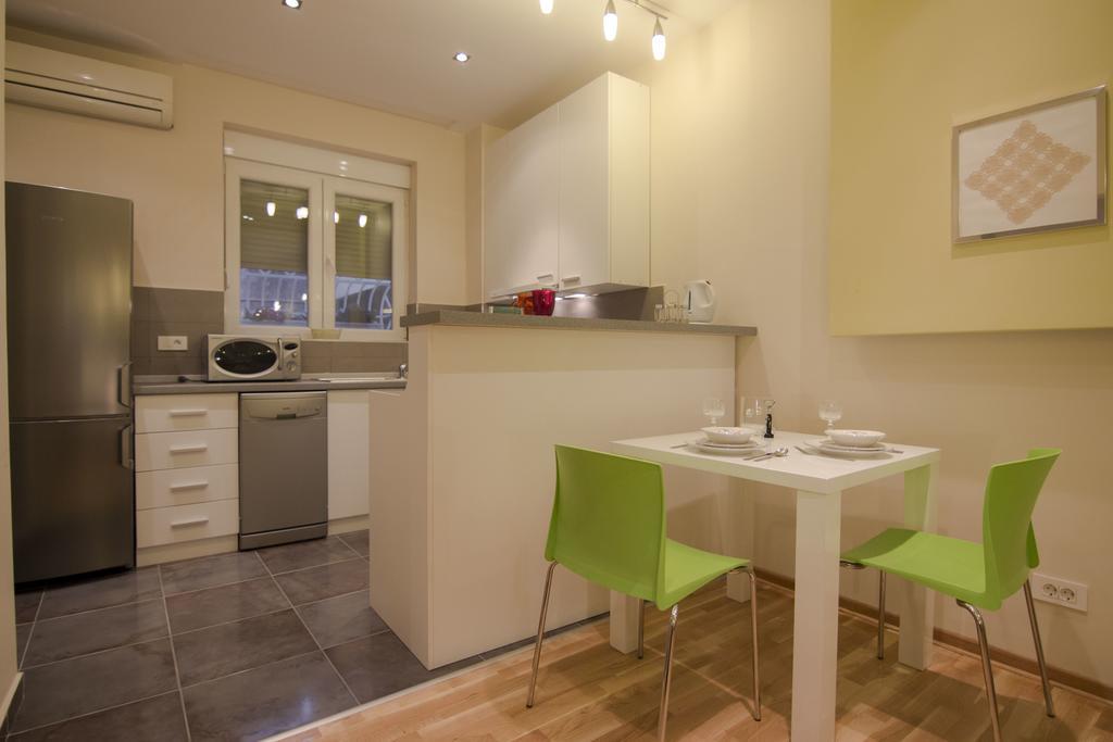 Apartment Forest Belgrade Chambre photo